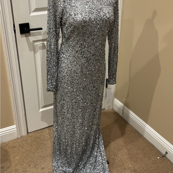 Aidan Mattox Dresses & Skirts - Aidan Mattox Silver Sequin Long Sleeve Gown
